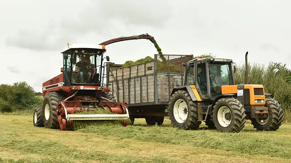 FARM CLASSICS: Pockets of success for German-manufactured Renaults Image