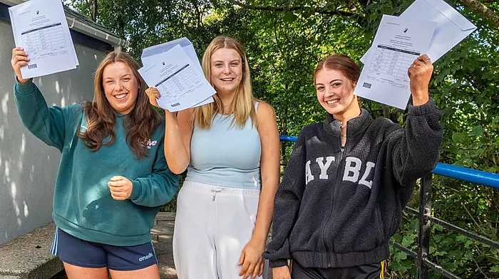 Mount St. Michael School students Katie Whelton; Emily Timmins and Abby Harrington. Picture: Andy Gibson.