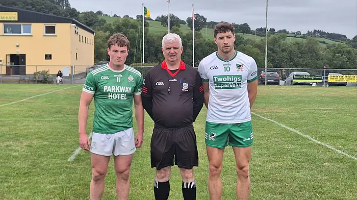 Fionn Herlihy (Dohenys), Pat O’Leary (referee) and Paul Walsh (Kanturk), ahead of the Doheny versus Kanturk McCarthy Insurance Group sponsored Cork senior A football championship match held in Kilmurry last Sunday.