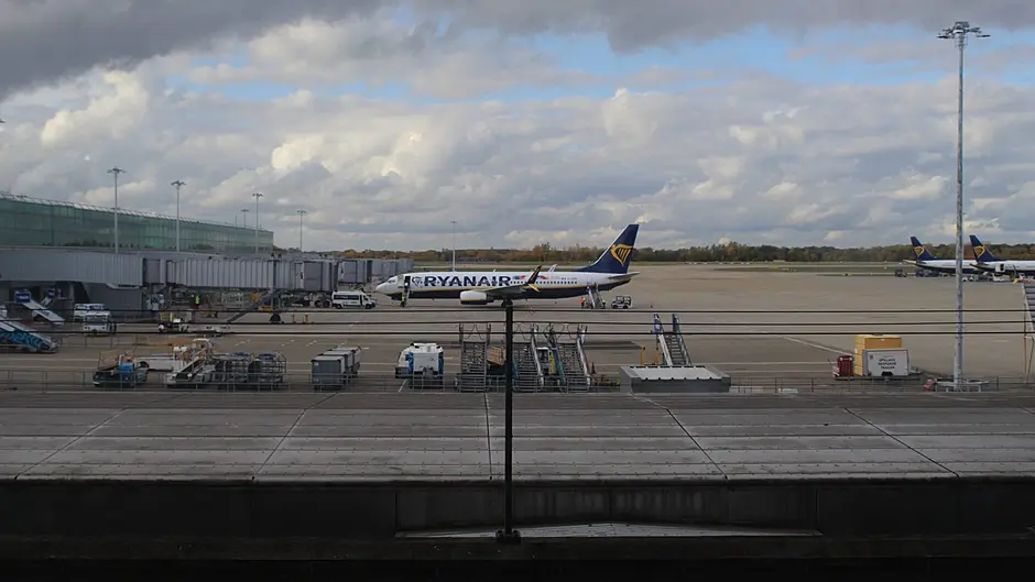 West Cork couple spent 6 and half hours on runway amid flight disruptions Image