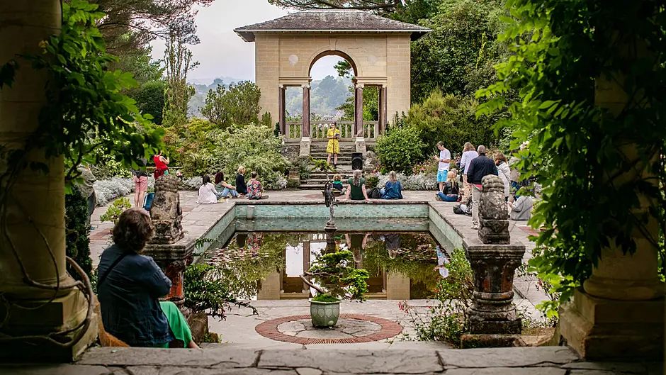 Drifting towards the arts in a magical and exotic setting on isle of Ilnacullin Image