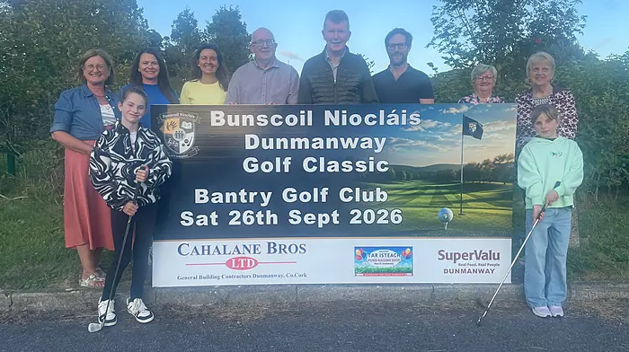 Clíona Sweeney, Emily Cahalane, Sarah Cahalane, Eileen O'Shea, John Martin and sponsors Andrew Healy (Healy's SuperValu Dunmanway),  Dónal Cahalane (Cahalane Bros Ltd), Mary Walsh and Rose Kelly (Tar Isteach) and Lucy Cahalane at the launch of the Bunscoil Niocláis' Dunmanway golf classic.