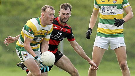 Carbery Rangers sweep aside Newmarket in Carrigadrohid to top group and book semi-final spot Image
