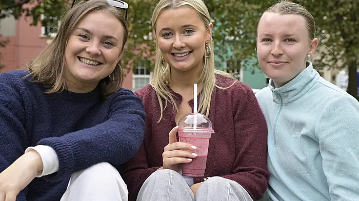 Friends Ellen Daly (Ahiohill), Rachel O'Sullivan (Clonakilty) and Lauren Crowley (Clogagh) met up for a chat in Kennedy Gardens, Clonakilty.  (Photo: Martin Walsh)