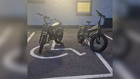 Gardaí warning as 14-year-olds stopped with e-bikes on Kinsale footpath Image