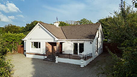 HOUSE OF THE WEEK: Charming bungalow on the outskirts of Skibbereen Image