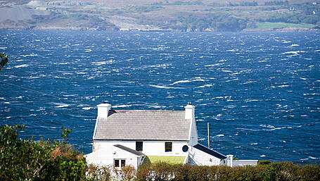 Fears over peninsula tourism closures at loss of €100m Image
