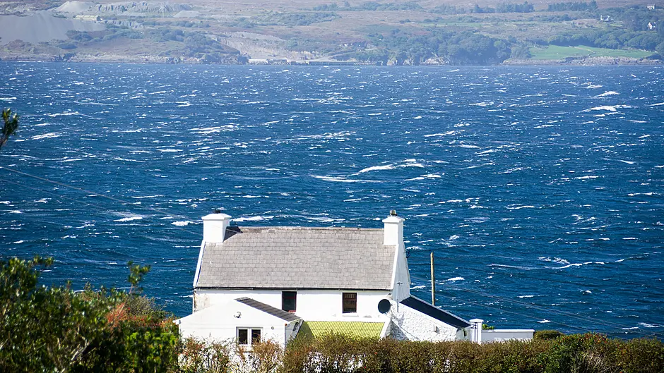 Fears over peninsula tourism closures at loss of €100m Image