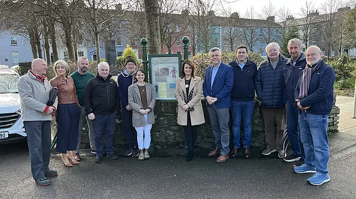 Fwd: Photos Hi Jackie, pictures from today taken at Emmett Square Clonakilty, left to right, Tomás Tuipéar, Eimear O’Neill, Sean Brennan, Mick O’Connell, Mike Deasy and John Hennessy, it’s part of a heritage trail in Clonakilty, there eventually will be 8 pictures in total around different parts of the town, I haven’t been sent the full details yet, Tomás Tuipéar will give you the correct information, Kind Regards, Jimmy Byrne.Inbox