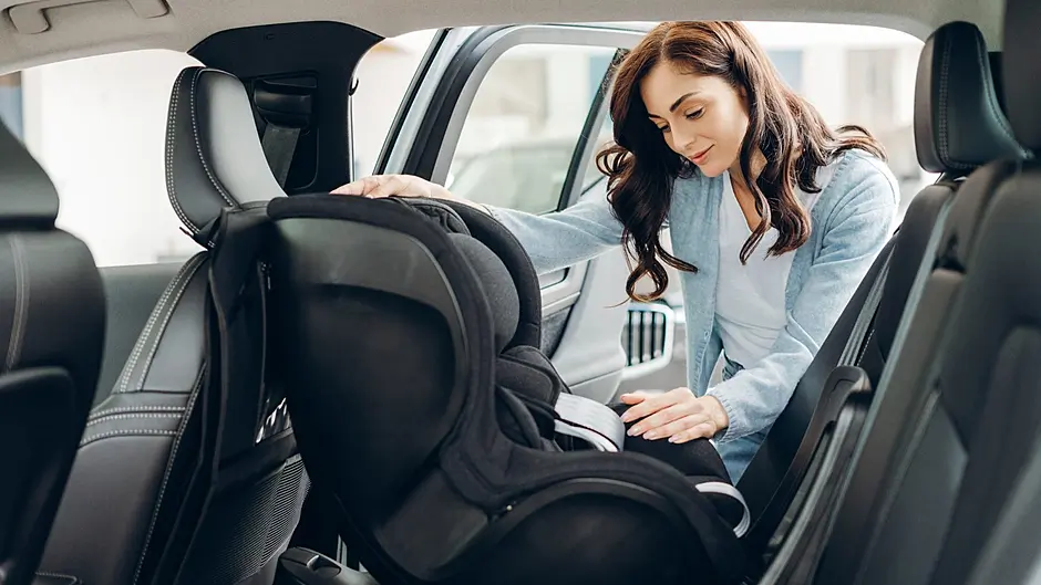 Drivers warned against use of head straps in children's car seats Image