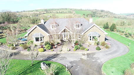 HOUSE OF THE WEEK: Luxury meets privacy and tranquility at magestic Ardley Image