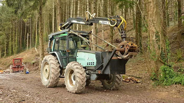 FARM CLASSICS: Valmet 8100 Image