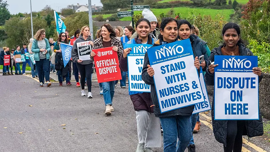 Hundreds join pickets as public service strike causes disruption Image