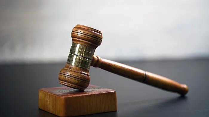War of words between minister and solicitors over court sittings Image