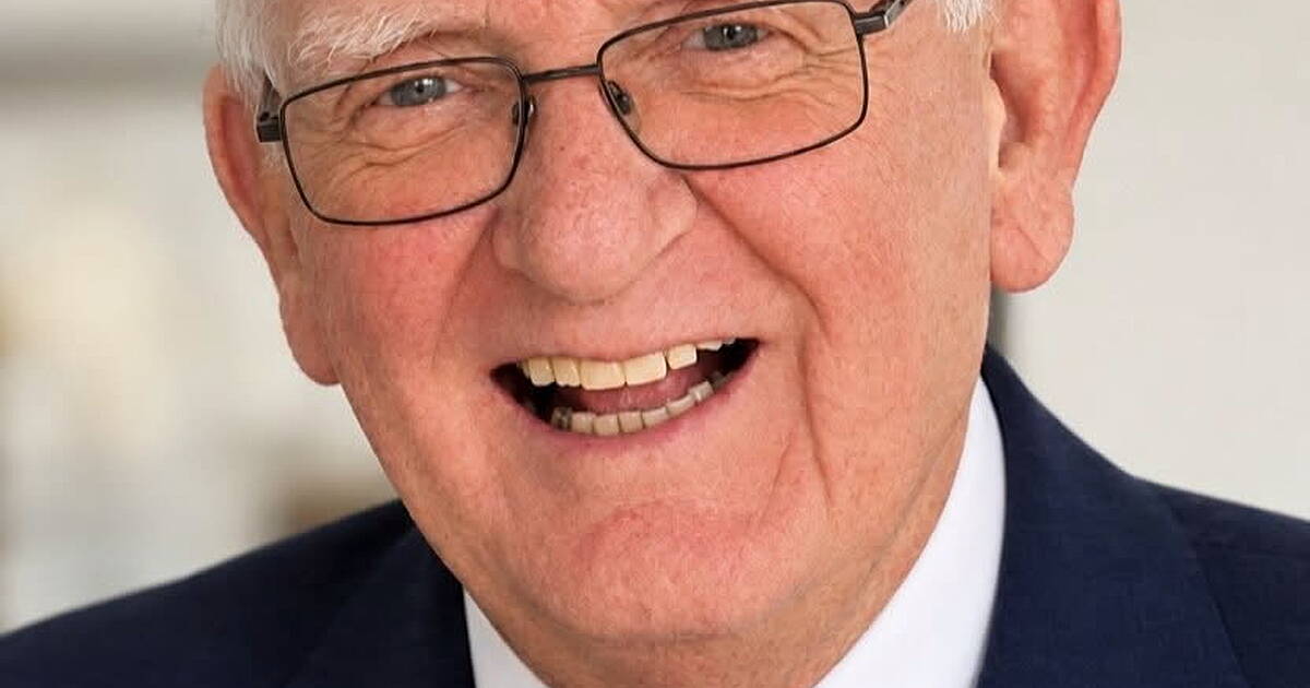 Requiem mass at 1pm today for the late Charlie McCarthy of Skibbereen