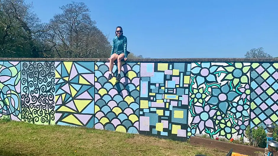 Cork camogie star Saoirse McCarthy transforming her back wall into artistic masterpiece Image