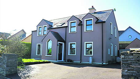 Tasty and tempting, pristine property with a studio Image