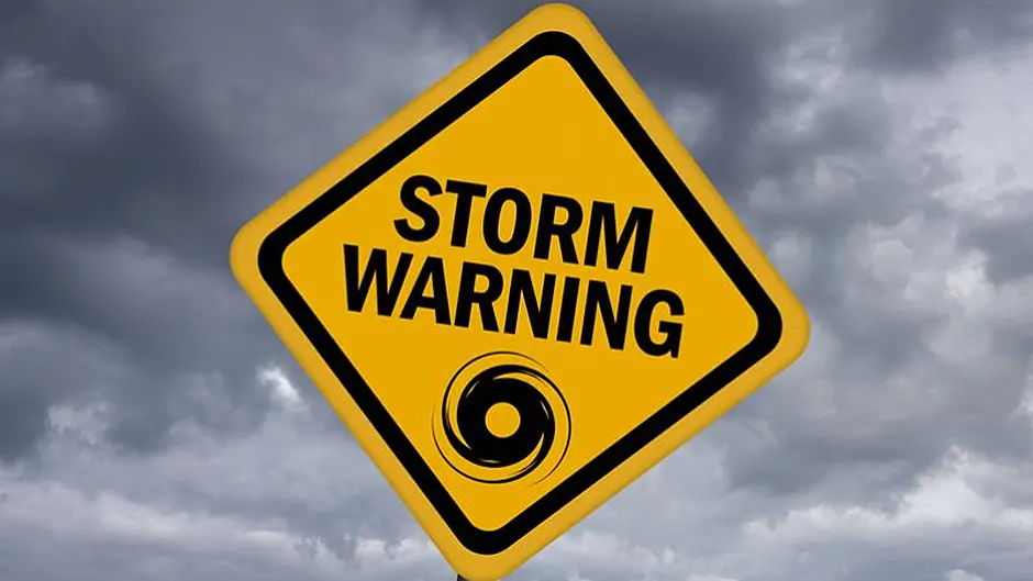 Fears of power cuts and flash floods amid thunderstorm warning Image