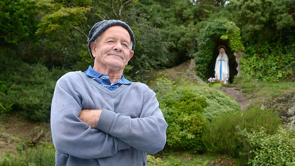 Plenty are still ‘moved’ to visit site of grotto’s swaying Lady Image