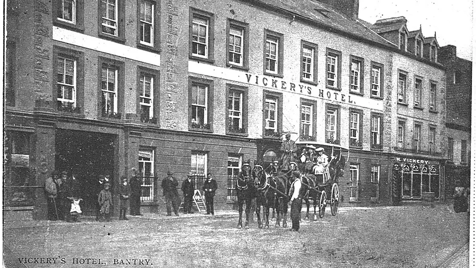 Vickery’s Hotel and one of their stage coaches, which took tourists on excursions from there to Glengarriff, Kenmare and Killarney.