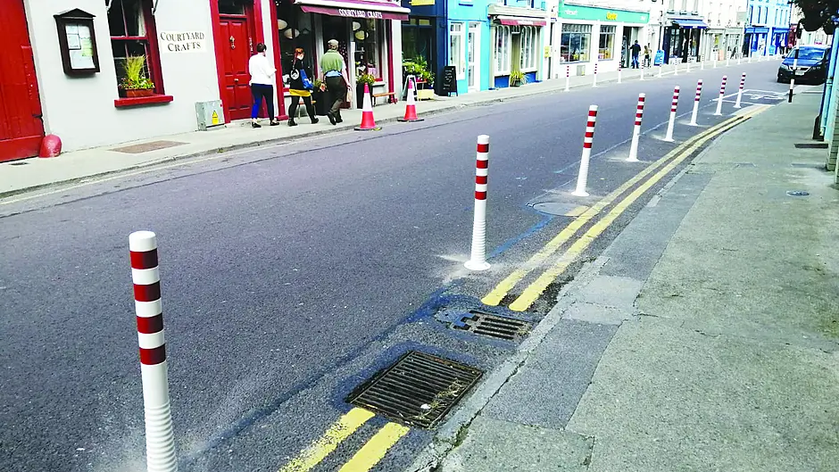 Schull’s traffic bollards ‘bad for business and parking’ Image