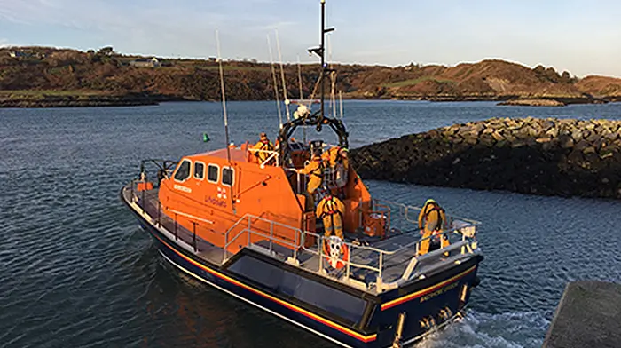 Baltimore lifeboat provides medevac from Sherkin Image