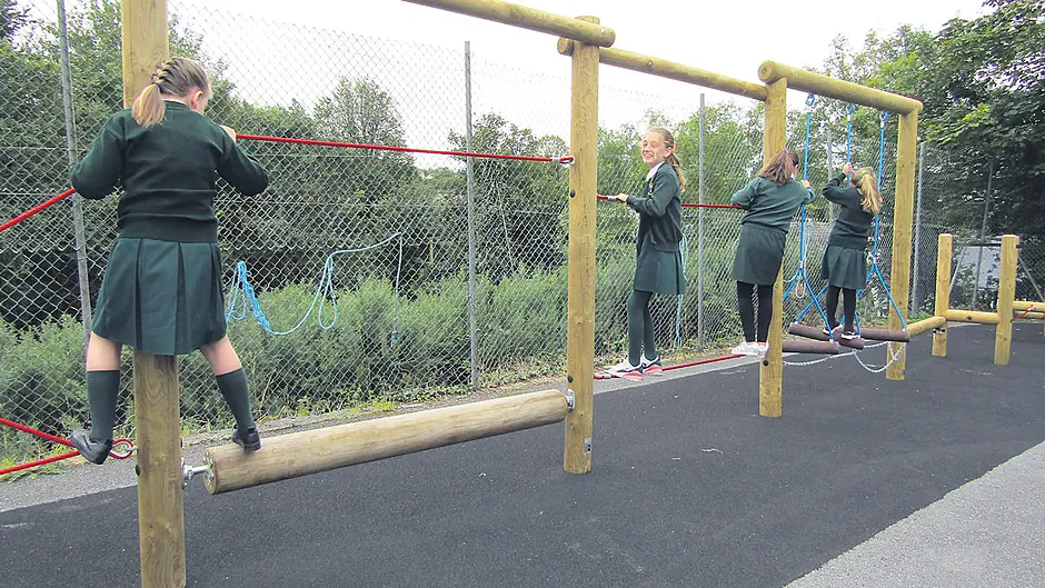 Children delighted with new back-to-school reality Image