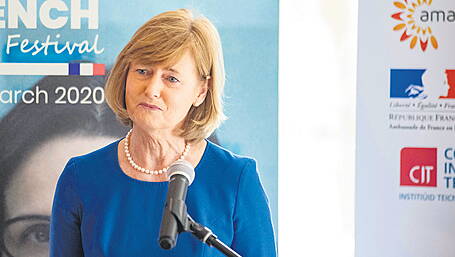 MEP congratulates colleague Image