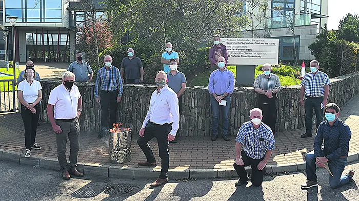 Furious farmers burn letters in Clonakilty on new TB guidelines Image