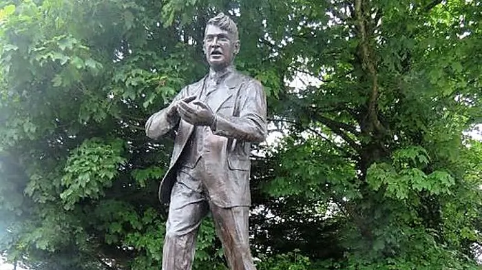 Drunk driver collided with ‘hero’ Collins’ statue Image