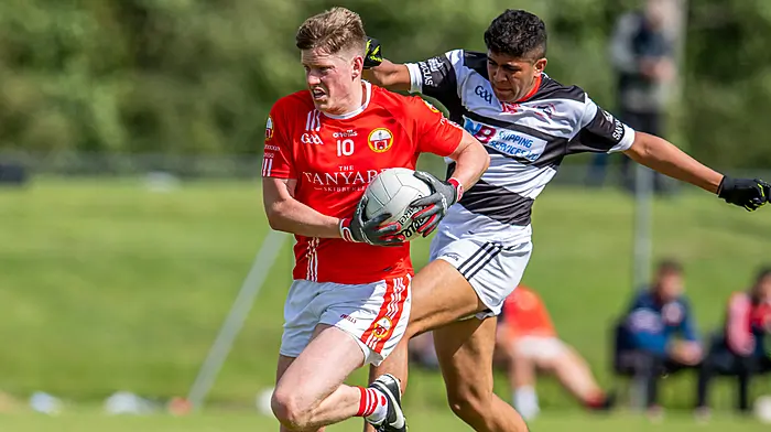Donal Óg Hodnett moving up through the gears as O'Donovan Rossa pick up speed Image