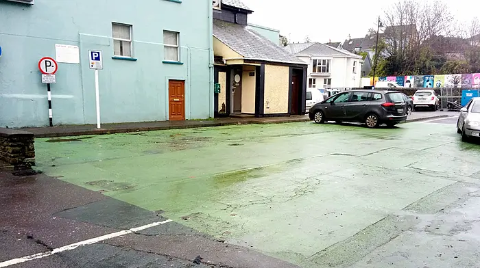 Bandon’s communal area back for Christmas Image