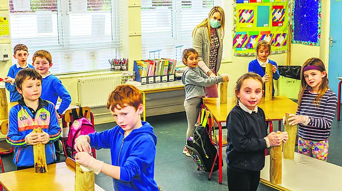 Pupils get crafty for their local hospital Image