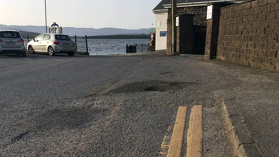 Swimmers see red over yellow lines at The Strand in Bantry Image