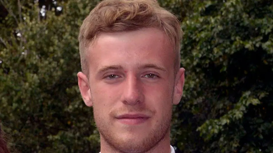 ‘I saw Cameron holding his neck, he had been stabbed’ Image