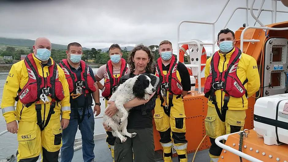 Kayaker and 'Lucky' the dog rescued after overnight on Dursey's Calf and Bull Rock Image