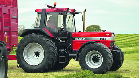 The Case International 1455Xl is a tractor icon Image
