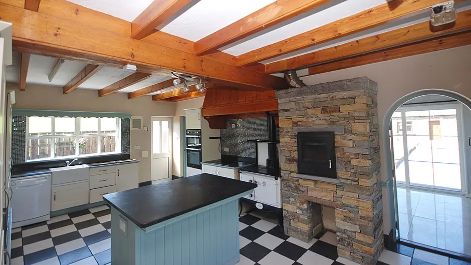 Take a dip into cosy Lough Hyne home