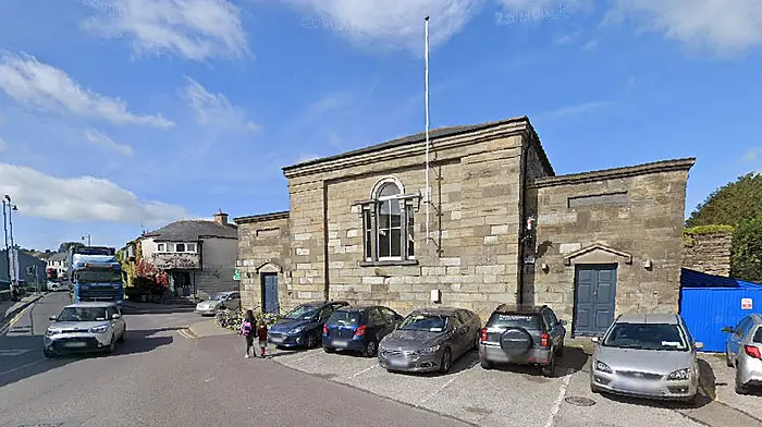 ‘If ye don’t let me in, I will shoot ye’ man told scared house occupants Image