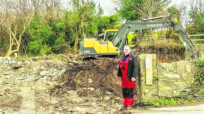 Community waves goodbye to Beara’s historic handball alley Image