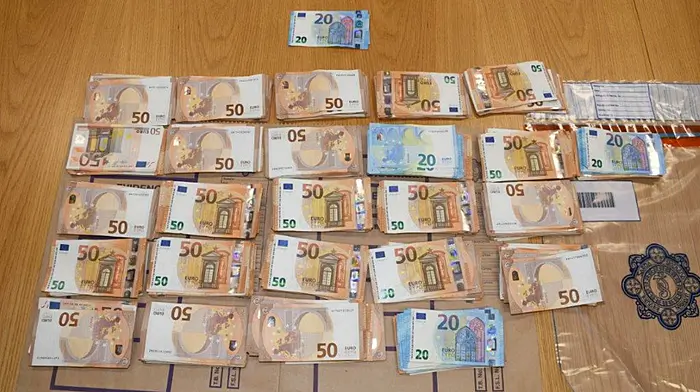 Man arrested after €100,000 cash discovery at Ovens checkpoint Image