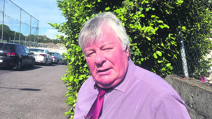 Councillors ‘should all be back in chamber’as web falters Image