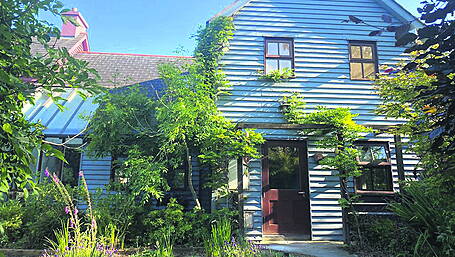 HOUSE OF THE WEEK: Make a break for this playful and private wooden house Image