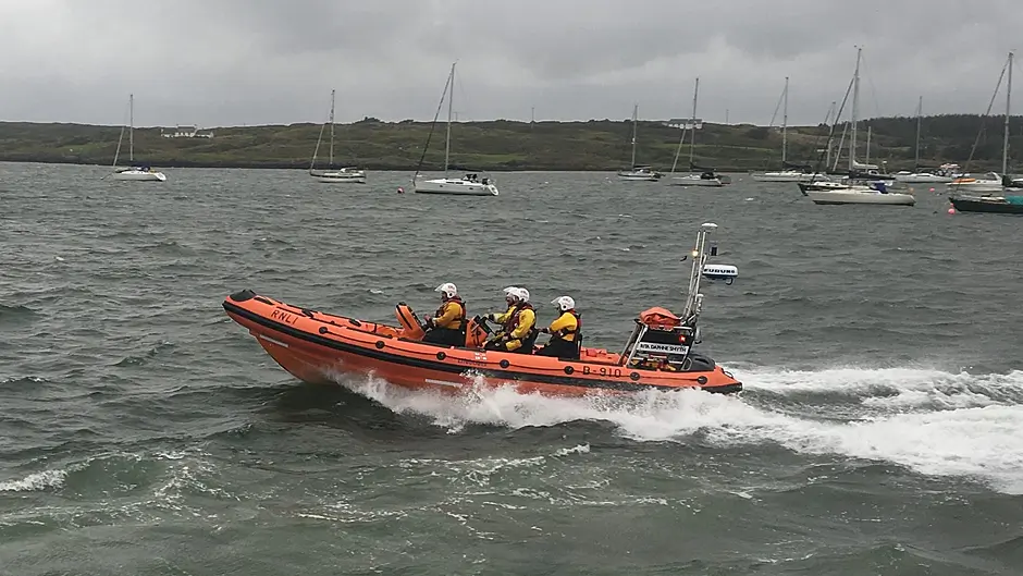 Baltimore RNLI launch to windsurfer in difficulty  Image