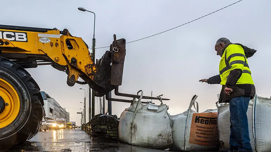 Bantry flooded by Storm Barra and braced for worse to come Image