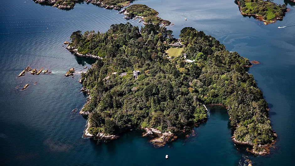 Puttnam’s soaring praise for aerial photos Image