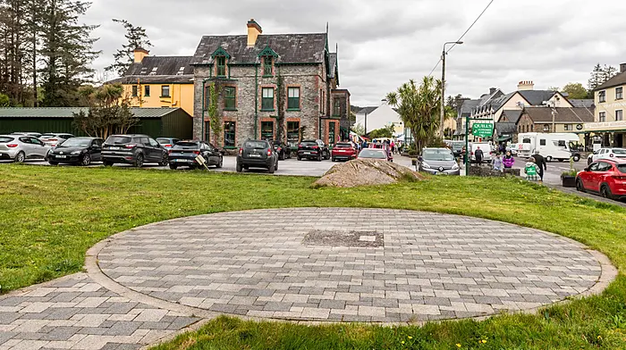 Maureen O’Hara statue disappears after just 48 hours Image