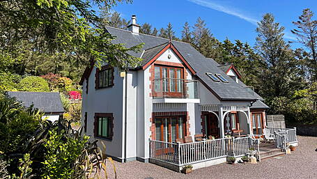 HOUSE OF THE WEEK Bantry five-bed with views for €895k Image
