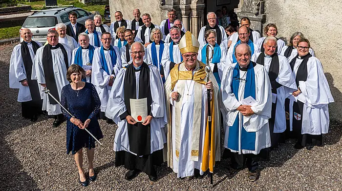 ROSS WELCOMES DEAN: Huge turnout for Rev Jeffers Image