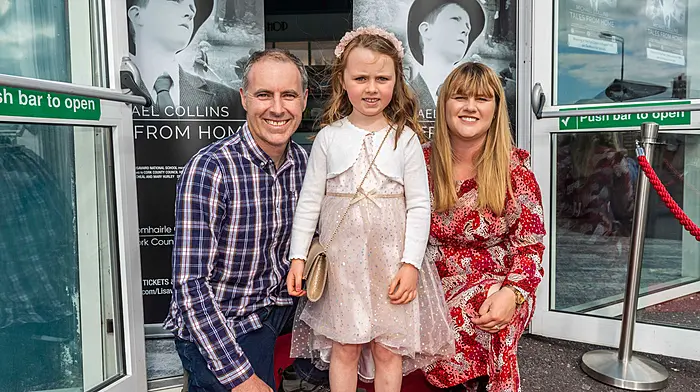 COLLINS ON CAMERA Amelia’s red carpet debut Image